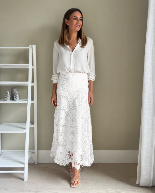 Falda Blanca Calada